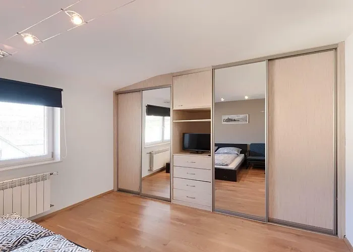 Na Mysliwskiej * שצ'צ'ירק